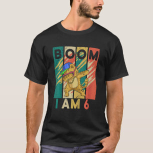 Barn som äter katt 6 år gammal Lycklig 6e T Shirt
