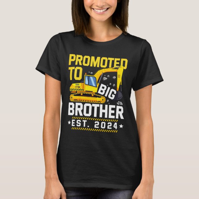 Barn som befordrades till Big Bro 2024, upp till B T Shirt (Framsida)