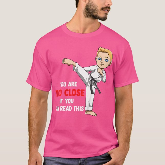 Barn som du är för nära Karate Boy T Shirt (Framsida)