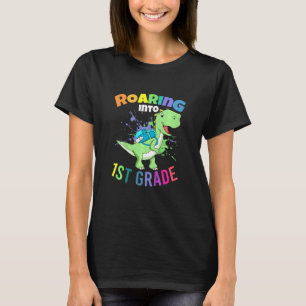 Barn som reser in i första Klass Boy Dinosaur Firs T Shirt