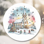 Barn som spelar i kyrkan vid jultid runt klistermärke<br><div class="desc">Söt vimmelfärgskyrka och chapel,  Julgran och barn som leker i snö julklistermärken.</div>