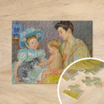 Barn som spelar med en katt | Mary Cassatt Pussel<br><div class="desc">Barn som leker med en katt (1908) av Mary Cassatt skildrar ett utsökt ögonblick av en mor och hennes små barn som interagerar med en lekfull katt. Sammansättningen fångar familjelivets intimitet och värme, med mjuka penselarbeten och ömtåliga pastelltoner som är karakteristiska för Kassatts intsionistiska stil. Målningen understryker det mjuka bandet...</div>