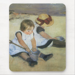 Barn som spelar på stranden av Mary Cassatt Musmatta