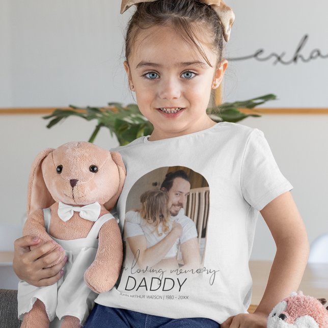 Barn Till minne | Valvbilder T Shirt (Skapare uppladdad)