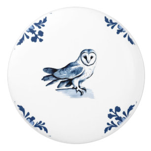 Barn Uggla med skogsmark i Delft Blue och White Co Knopp