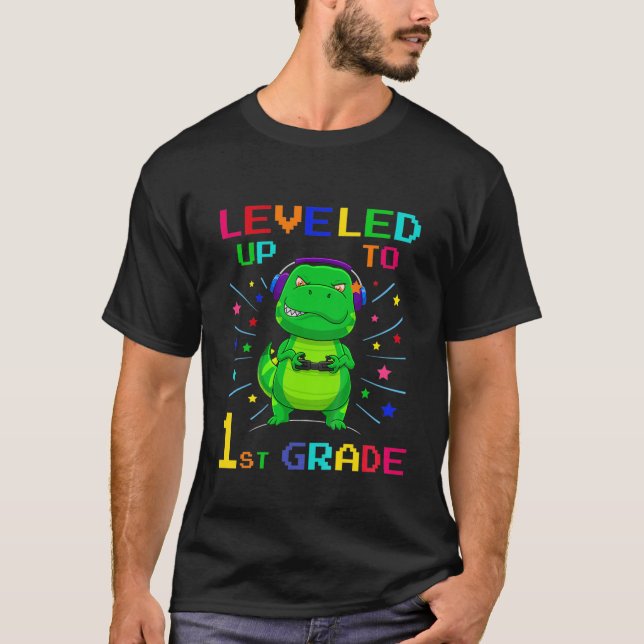 Barn upp till 1:a Klass-spelarens dinosaur-rygg t T Shirt (Framsida)