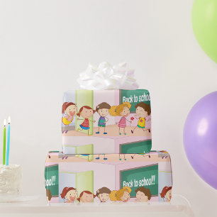 Barn vid Papper inslagning i skolan Presentpapper