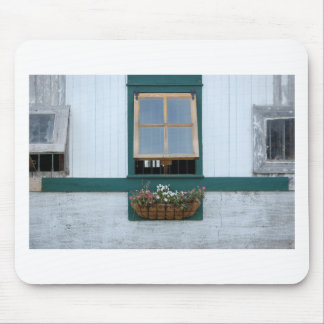 Barn-Window Musmatta