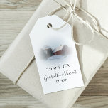 Barn Winter Wedding Favor-taggar täckta med snö Presentetikett<br><div class="desc">Tack för att gästerna närvarade vid er avslappnad och ändå i klassrummet Wintery December, Januari eller februari eller giftermål när du sätter på den charmerande Snö Covered Barn och Silo Winter Land Winter Wedding-favorittaggen till deras partiförmån eller lilla gåva. I denna anpassningsbar av den rustiska chicen på landsbygden, som tillhör...</div>