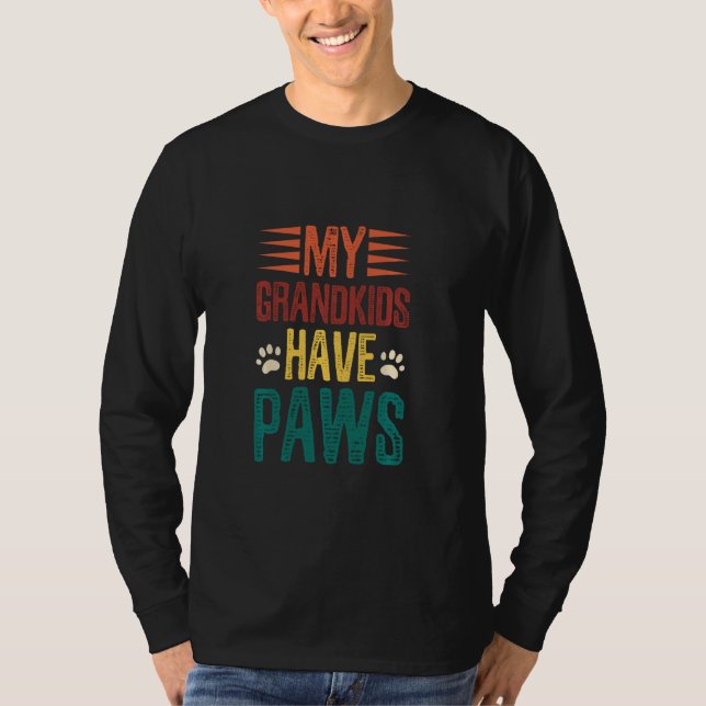 Barnbarn har Tassar Hund Cat Grandma T Shirt (Framsida)