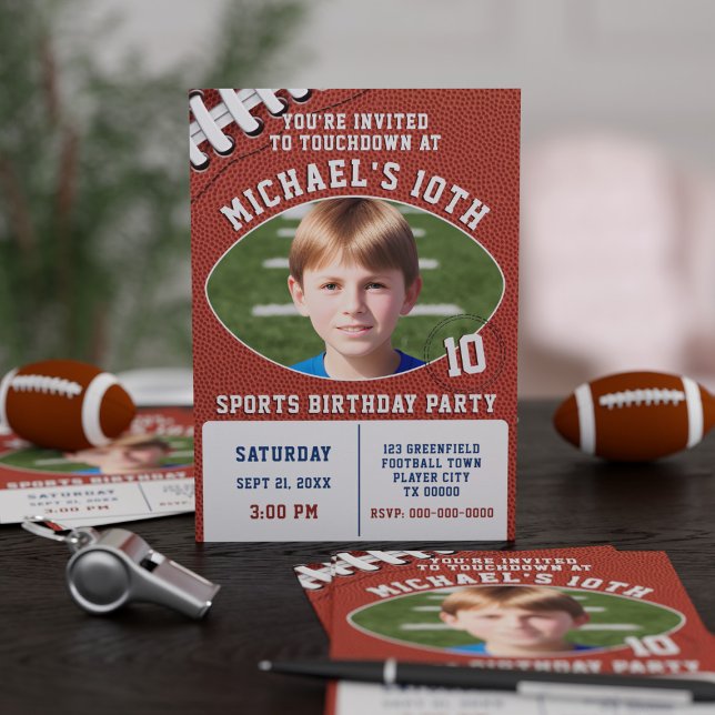 Barnens inbjudan till fotboll i Party (Hup-py Birthday! Perfect party invitation for the american football fan)