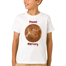 Barnens t-shirt-design med planetnamn