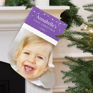 Barnets första julfoto lila liten julstrumpa