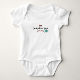 Barnets namn har precis gått med baby body t shirt