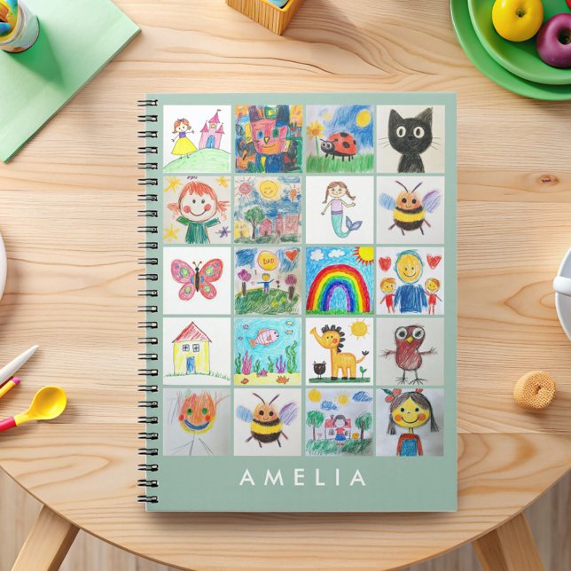 Barnkonst minne 20 teckningar collage anteckningsbok (Turn your child’s precious drawings into a cherished keepsake with this personalized notebook. )