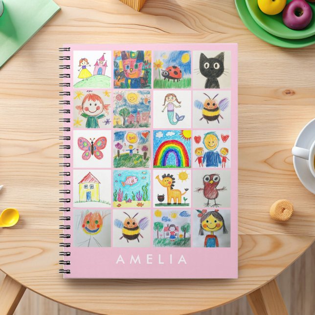 Barnkonst minne 20 teckningar collage anteckningsbok (Turn your child’s precious drawings into a cherished keepsake with this personalized notebook.)