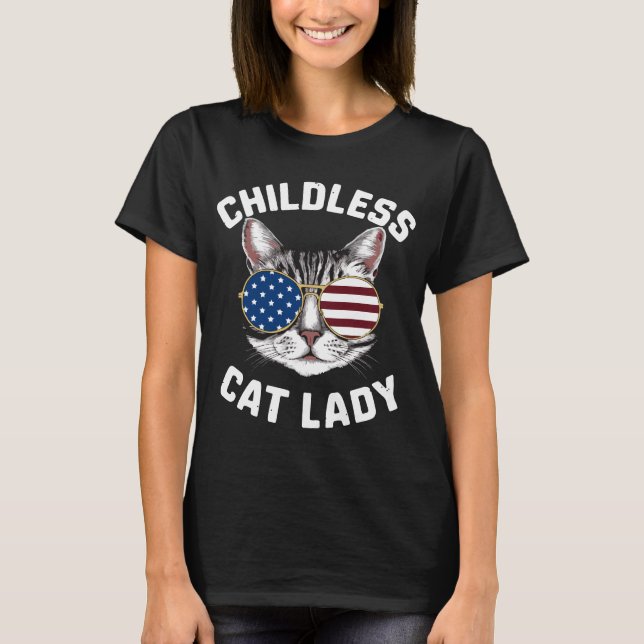 Barnlösa Cat Dam Kamala Harris 2024 T Shirt (Framsida)