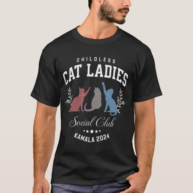 Barnlösa Katt Dam Social Klubb Kamala 2024 T Shirt (Framsida)
