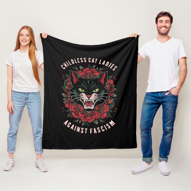 Barnlösa kattdamer mot fascism fleecefilt (På plats)