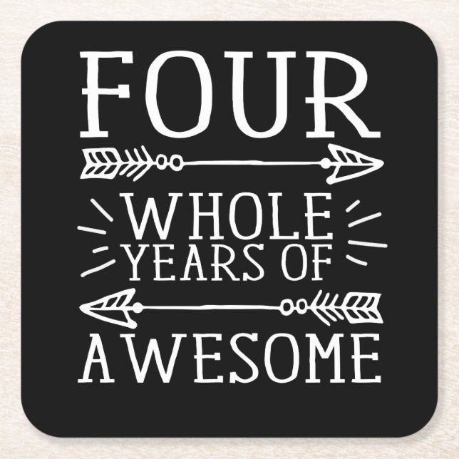 Barns fjärde födelsedag, 4 år gammal födelsedagstj underlägg papper kvadrat (Framsidan)