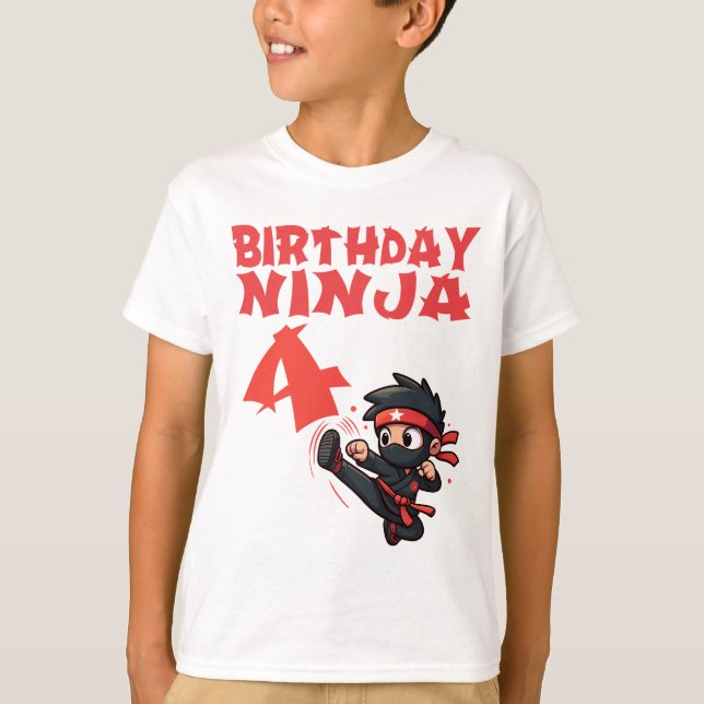 Barns födelsedag Ninja - 4 år gammal T Shirt (Framsida)