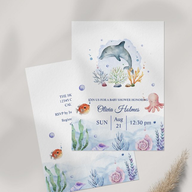 Barnshämmare för vattenfärgsdelfiner i Sjölivet Ba Inbjudningar (Watercolor Dolphin Sealife Baby Shower Invitation on table)