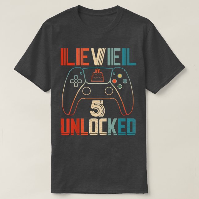 Barnvideospelsstyrenhet olåst nivå 5-födelsetal t shirt (Design framsida)