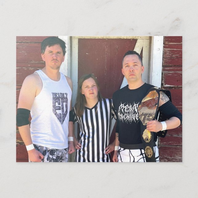 Barnyard Brawl - Deadly Ed mot Elak Maskin Vykort (Framsida)