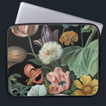Baroque Blommigt - Bouquet of Flowers Laptop Fodral<br><div class="desc">Baroque Blommigt I av Melissa Wang. Har en mängd ljusa blommor i ett baroque-liknande stil.</div>