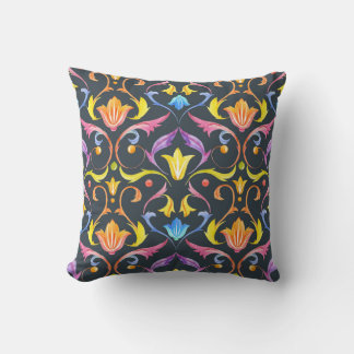 Baroque Brightness: Colorful Vintage Charm. Kudde
