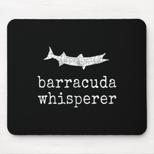 Barracuda Whisperer Funny Barracuda Fishing  Musmatta (Framsidan)