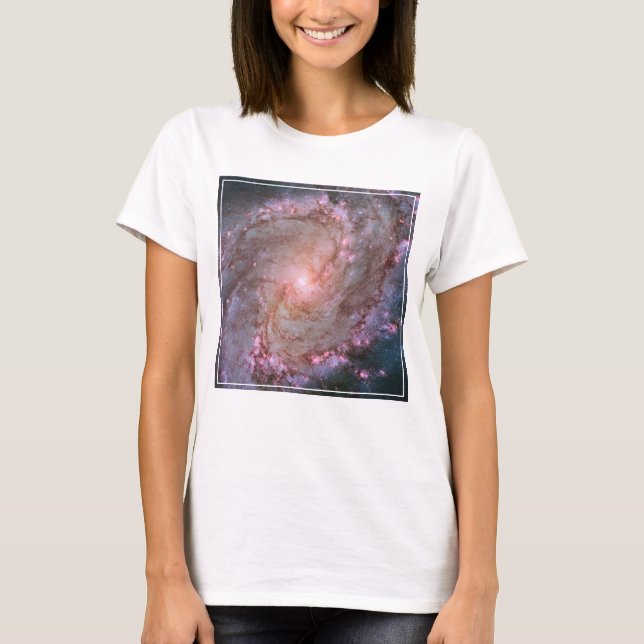Barred Spiral Galaxy Messier 83. T Shirt (Framsida)