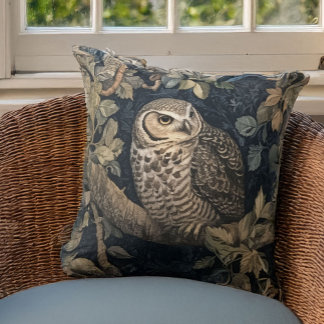Barred Uggla i Night Forest William Morris Stil Kudde