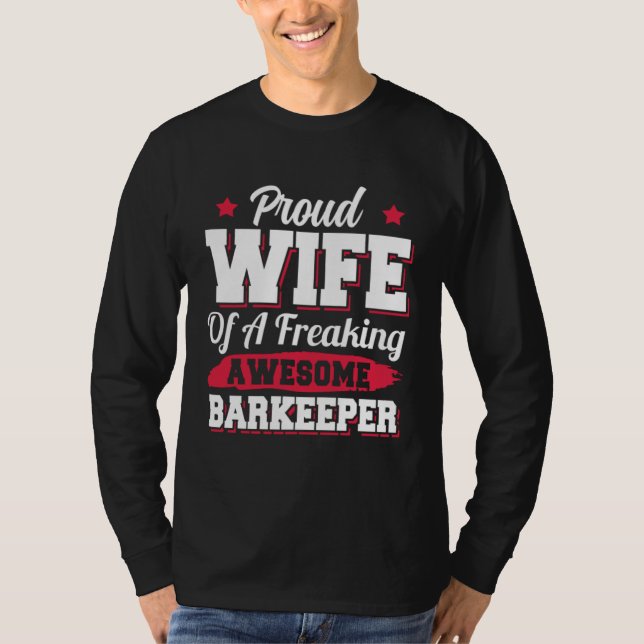 Bartender Barman Bartending Barkeeper Hustru T Shirt (Framsida)