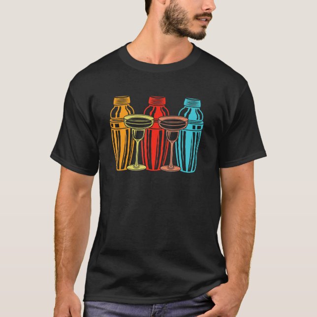 Bartender Cocktails Shaker Alcohol Spirits Party D T Shirt (Framsida)