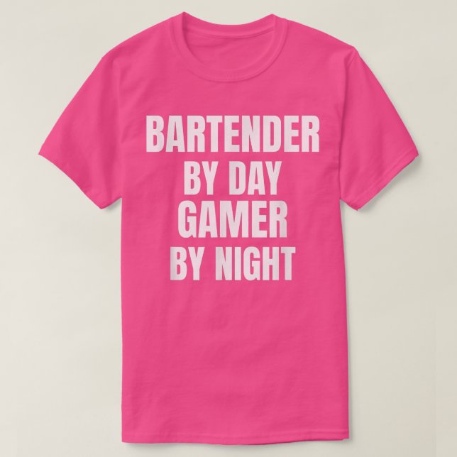 Bartender efter dagspelare per natt t shirt (Design framsida)