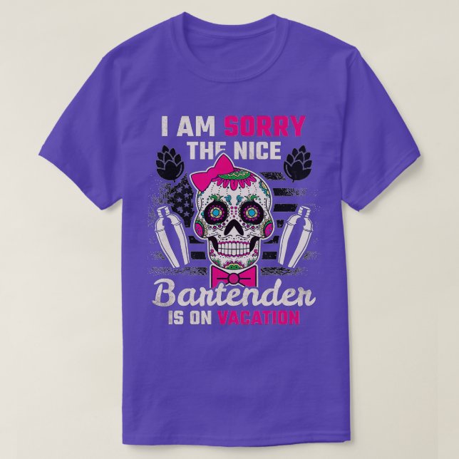 Bartender-enheten i Nice står på ett vakueringshin T Shirt (Design framsida)
