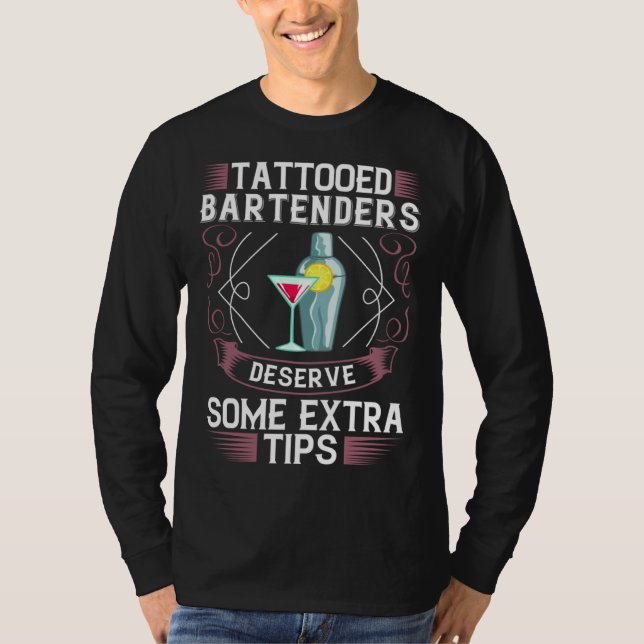 Bartending Shaker Mixing Cocktail Bartender T Shirt (Framsida)