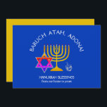 BARUCH ATAH ADONAI | Hanukkah Blessings Julkort<br><div class="desc">Snyggt, elegant för din HINUKKAH-dekoration. Design visar en MENORAH-färgad i guld med flerfärgad STAR AV DAVID och silver grått DREIDEL. I överkanten finns en böjd text som säger BARUCH ATAH, ADONAI (välsignad är du, O Gud) och under texten står HANUKKAH BLESSINGS FRÅN VÅRT HEMMA TILL ER. I motsatt riktning finns...</div>