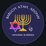 BARUCH ATAH ADONAI | Hanukkah Blessings Runt Klistermärke<br><div class="desc">Snyggt, moderna HANUKKAH-klistermärken. Design visar en MENORAH-färgad i guld med flerfärgad STAR AV DAVID och silver grått DREIDEL. I toppen finns en böjd text som säger BARUCH ATAH, ADONAI (välsignad är du, O Gud) och under texten står HANUKKAH BLESSINGS. ALL TEXT ÄR-ANPASSADE, så att du kan anpassa dig efter ditt...</div>