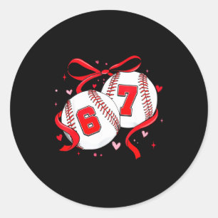Baseball 67 Sex Sju Meme Coquette Båge Alla Hjärta Runt Klistermärke
