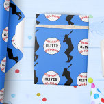 Baseball Boll Player Kids Namn Birthday Blue Presentpapper<br><div class="desc">Baskeball Boll Player Kids Namn födelsedag Papper. Silhouette av basebollspelare och baseball bollar med ett eget namn på blå bakgrund. Anpassa med ditt namn.</div>