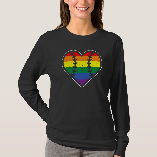Baseball Heart Sport LGBTQ Rainbow Flag Gay Pride  T Shirt (Framsida)
