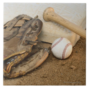 Baseball, kardan och fladdermöss baserar på kakelplatta