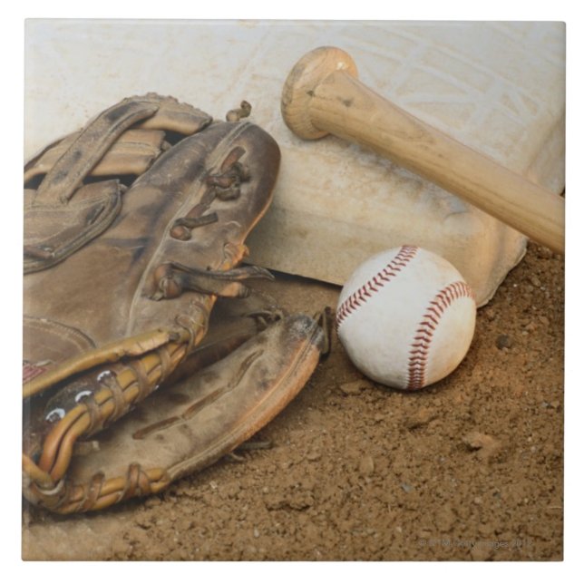 Baseball, kardan och fladdermöss baserar på kakelplatta (Framsidan)