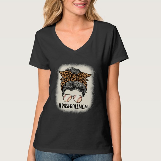 Baseball Mom Messy Hair Bun Leopard Women Mother s T Shirt (Framsida)