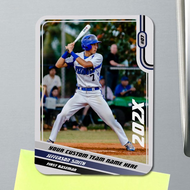 Baseball Player Anpassningsbar Gift in Blue Magnet (Baseball Player Magnet in Light Grey with Custom Team Name and Grey Blue Stripes)