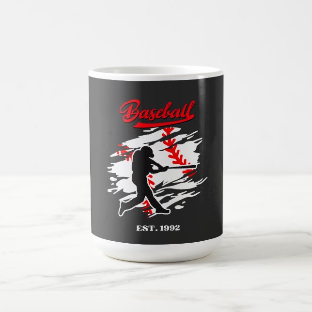 Baseboll Siluett Grafisk Design – EST. 1992 Kaffemugg (Center)