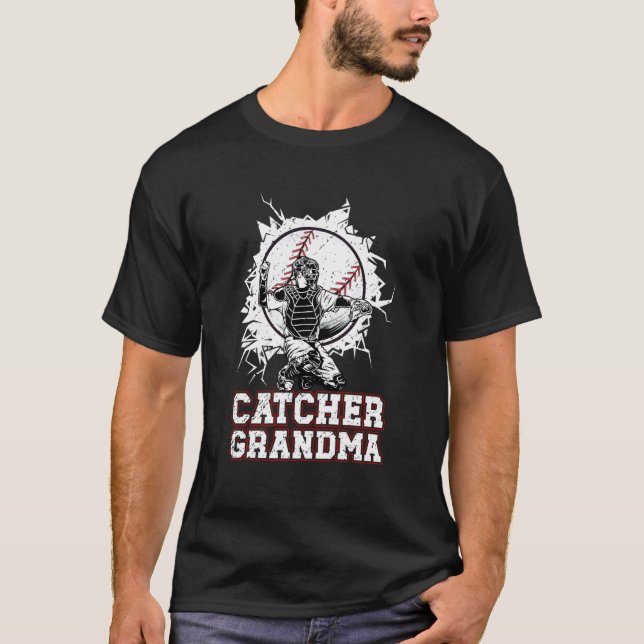 Basebollfångare Mormor till en basebollfångare T Shirt (Framsida)