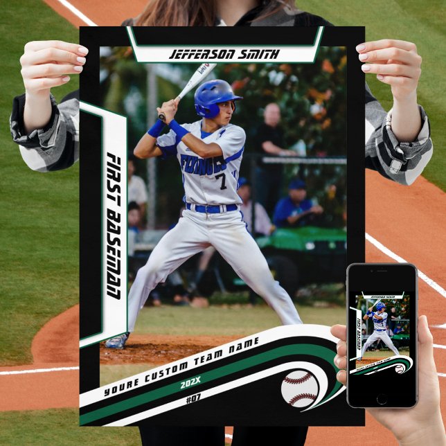 Basebollsmementon i livlig svartgrön specialdesign poster (Baseball Player Poster in Black and Green with Custom Team Name and dynamic White Elements)